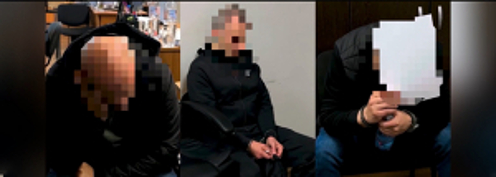 В Приморском крае сотрудники уголовного розыска задержали подозреваемых в вымогательстве
