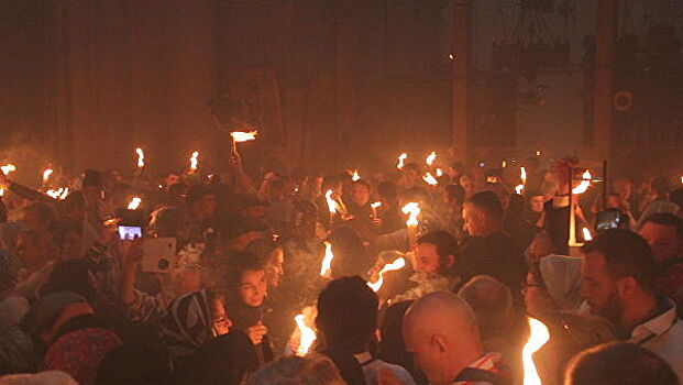 Благодатный огонь доставят в США на праздник православной Пасхи