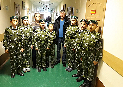 Алтайские кадеты приняли участие в спортивных состязаниях с военнослужащими танковой дивизии на Урале