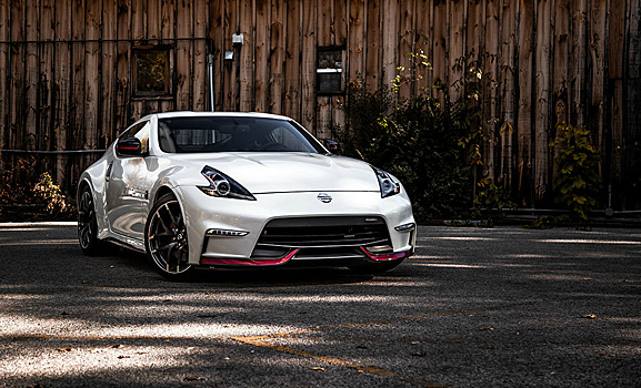 Nissan планирует отказаться от родстера 370Z