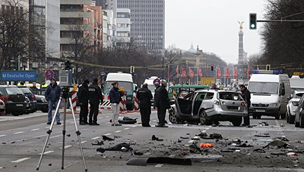 Взрыв авто в Берлине связали с конфликтом байкеров