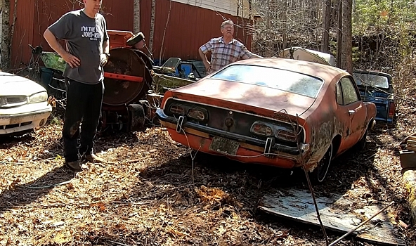 Простоявший три десятка лет Mercury Comet GT чуть не сгорел во время первого запуска