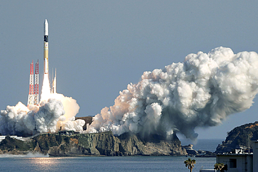 Япония успешно испытала сверхманевренный спутник