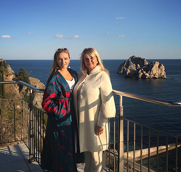 Татьяна Навка с мамой в Крыму