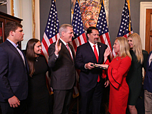 Союзница Трампа оказалась в центре расследования после подозрительно своевременной покупки акций