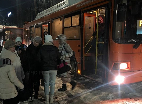 Российские туристы едва не окоченели в Рождество. Их автобус не справился с морозом