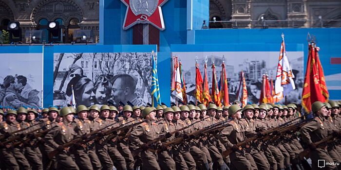 Урок мужества «Парад Победы - 1945» провели в Митине