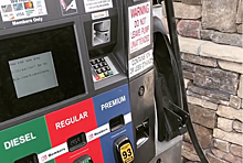 Цена за литр 92-го бензина в США упала до 36 рублей