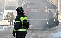 В Новосибирске спустя сутки потушили крупный пожар