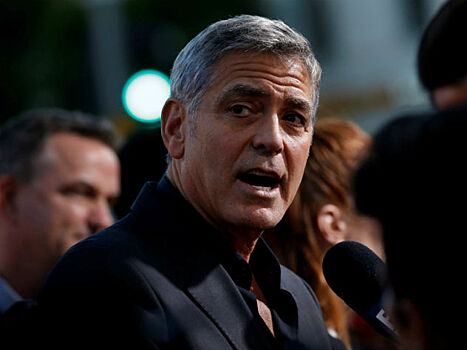 Жена запретила Джорджу Клуни кататься на байке