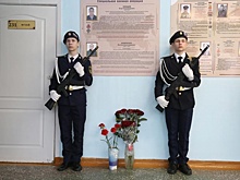 В память о двух погибших во время СВО бойцах в ижевской школе №57 открыли стенд
