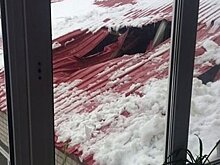 Крыша школы в Карелии частично обрушилась под тяжестью снега