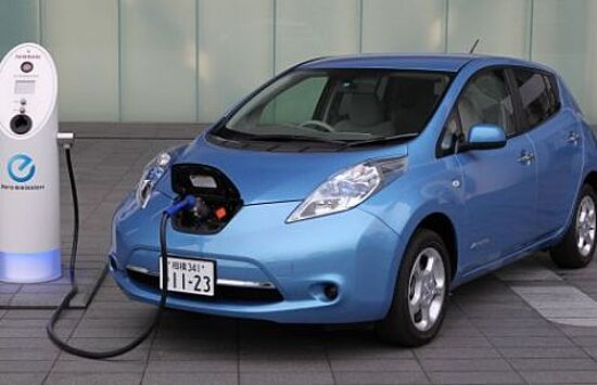 Фотошпионы запечатлели на испытаниях Nissan Leaf 2018 модельного года
