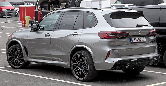 Новое поколение BMW X5 получит более агрессивный дизайн и X-образные фары