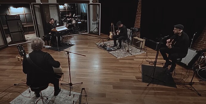 Группа «Кино» отказалась от перезаписи альбомов «Ночь» и «Звезда по имени Солнце»