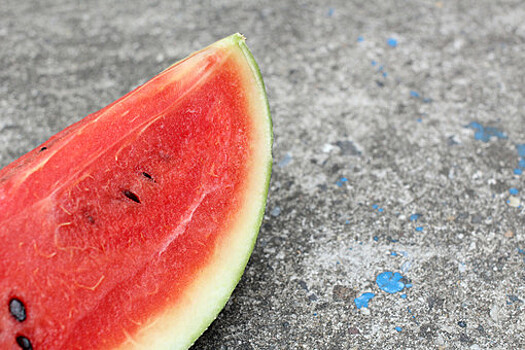 Врач Денисенко: разрезанный арбуз лучше накрыть пищевой пленкой