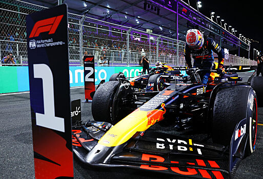 Опрос: Верите, что Макс Ферстаппен уйдет из Red Bull Racing?