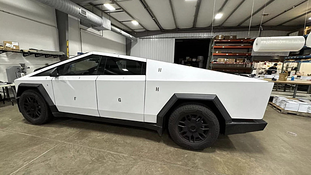Испытано на скорости 130 км/ч: представлена новая технология «покраски» Tesla Cybertruck