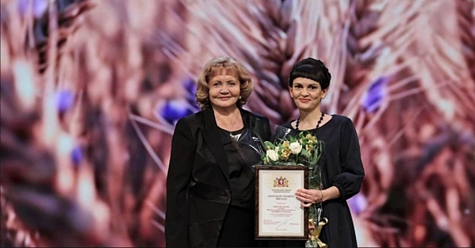 Денис Паслер и Людмила Бабушкина вручили награды свердловским аграриям