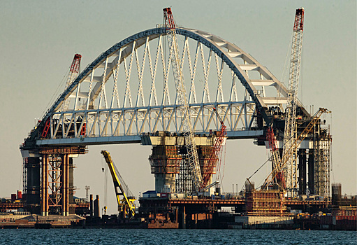 Обзор зарубежных СМИ: Крымский мост назвали "черной стройкой"
