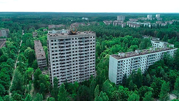 Герб СССР и остовы зданий: Припять спустя 33 года после катастрофы на АЭС сняли с дрона