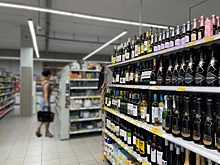 Новосибирцы жалуются на продажу алкоголя рядом с домом творчества: законно ли это