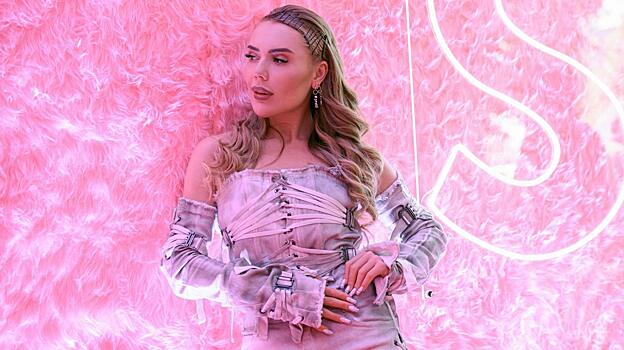 Карина Кросс откровенно рассказала о своем главном комплексе