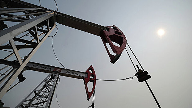 Нефть Brent торгуется около $49 за баррель