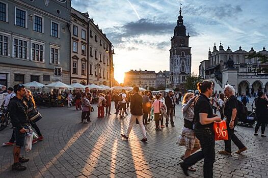 Как привлечь соседей к ответственности за оставленные вещи в подъезде