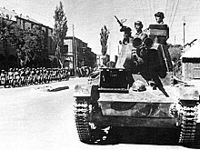 Стреляем себе по ногам из двух пистолетов