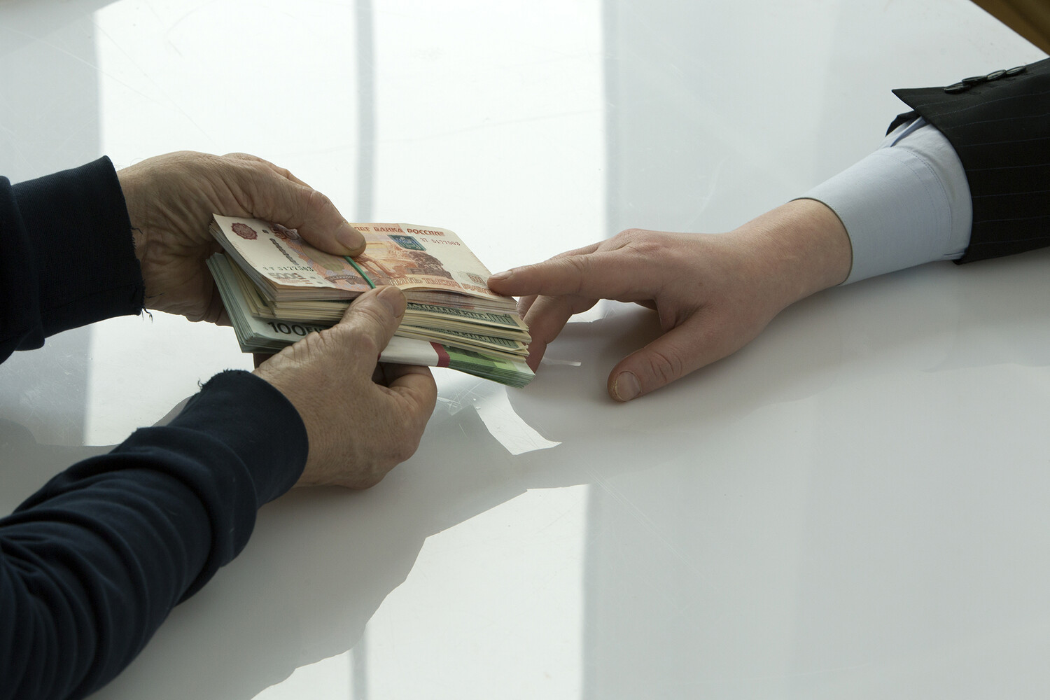 МВД: экс-замглавы департамента Минобороны причастен к хищению 600 млн рублей