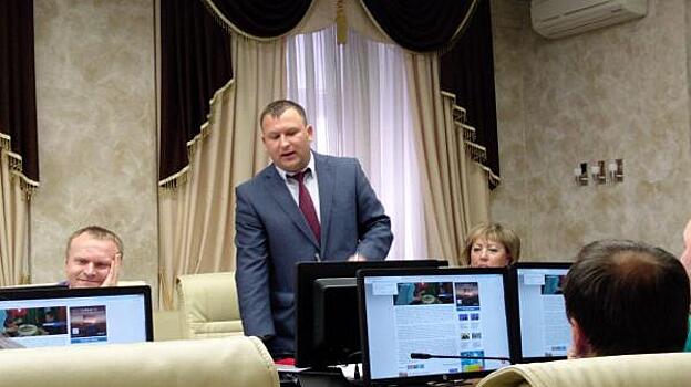 Конкурент Станислава Мошарова снял свою кандидатуру с выборов