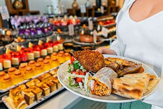 В Турции предложили отказаться от шведского стола в отелях