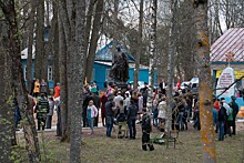 Памятник Неизвестному солдату открыли под Псковом на границе с Латвией