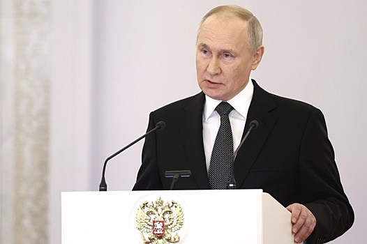 Путин вручил в Кремле "Золотые Звезды" Героев России