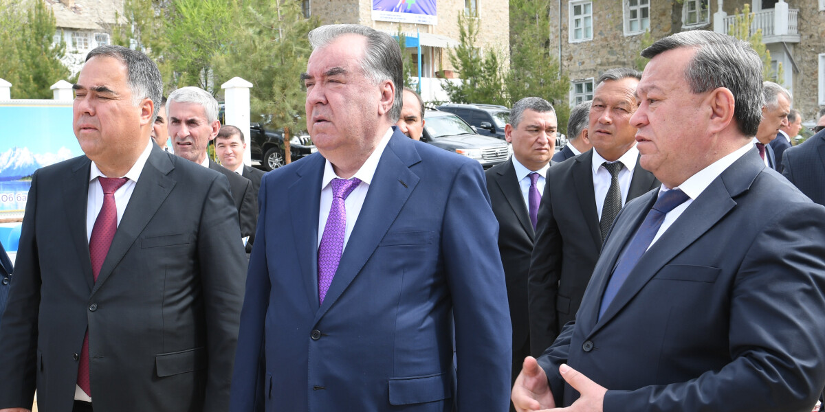 Президент Таджикистана ввел в эксплуатацию предприятия в Согдийской области