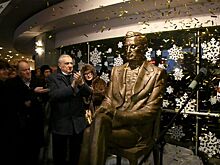 В русском театре Тбилиси открыли памятник Грибоедову, созданный Церетели