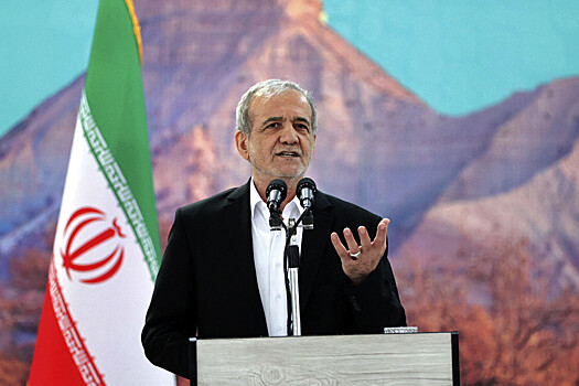 Иранский лидер лично участвовал в проправительственном митинге в Тегеране