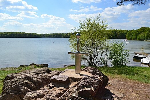 Меч Роланда исчез из скалы во Франции