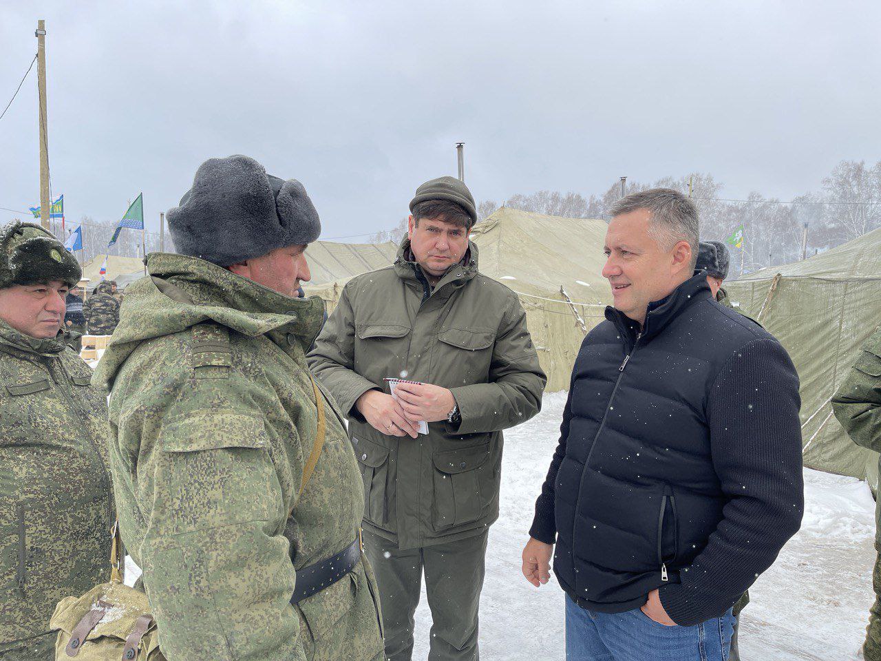 Губернатор Иркутской области Кобзев оценил условия мобилизованных в НВВКУ