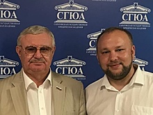 Владимир Писарюк защищает Сергея Суровова