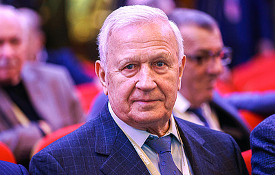 Колосков считает, что из футболиста Гладышева рано делать звезду