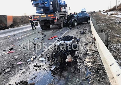 В массовой аварии под Базарным Карабулаком пострадали три человека