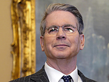 Бессент назвал цену отмены ограничений для нефти из России