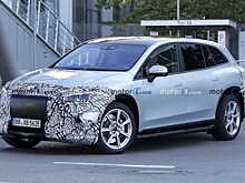 Появились первые живые фото роскошного кроссовера Mercedes-Maybach EQS