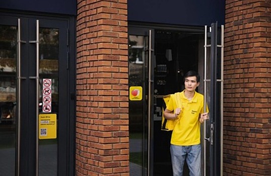 «Яндекс.Еда»: «Рестораторы смогут попробовать себя в качестве курьеров — партнеров сервиса»