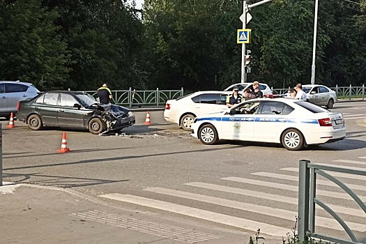 Водитель наехал на пятерых пешеходов в Калининграде: есть погибшая