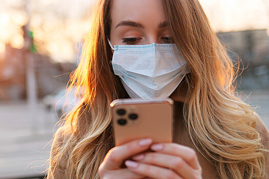 Эпидемиолог рассказал, когда россияне смогут снять маски