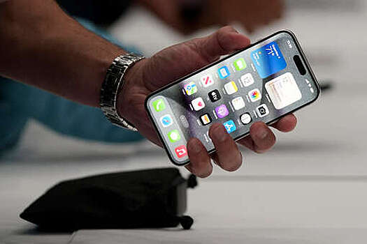 В России iPhone лидирует по продажам в рублях