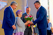В День Республики горожанам вручили медали в честь 550-летия Чебоксар
